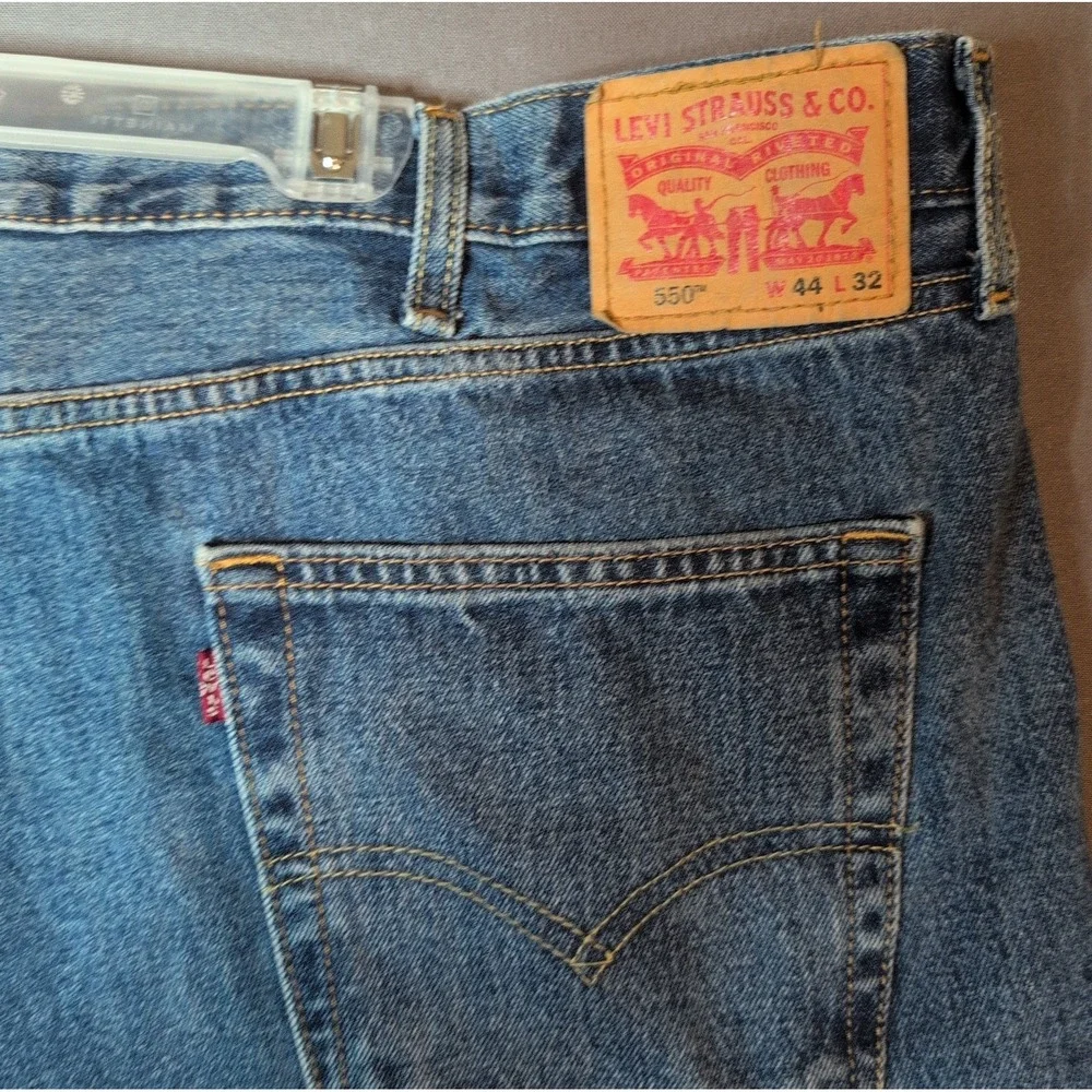 Levis 550 Jeans Mens Blue Denim Relaxed Fit Straight Leg 44x32